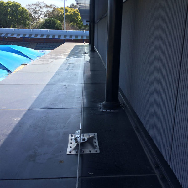 Horizontal Lifeline Frogline - Intermediate Surface Mounted